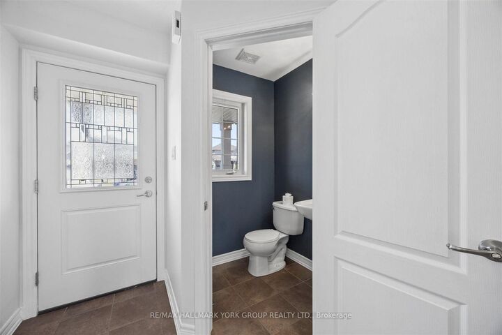 Property Photo:  132 Banting Crescent  ON L0M 1B6 