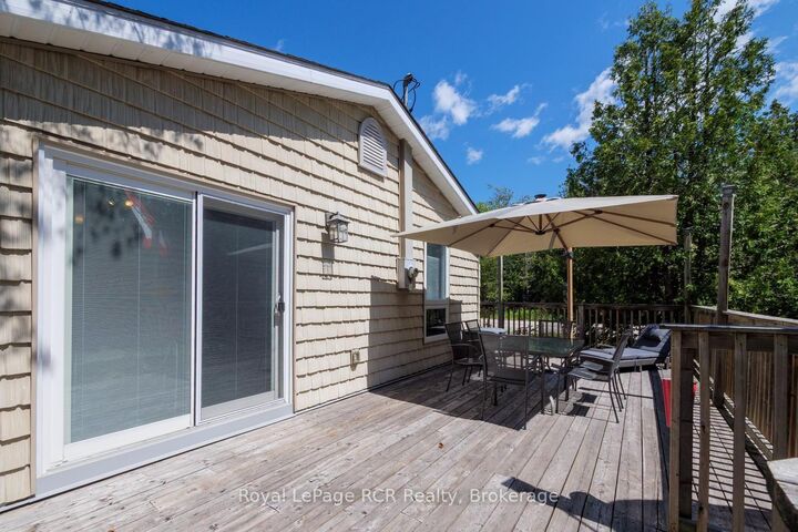 Property Photo:  10 1st Ave South Avenue S  ON N0H 2G0 