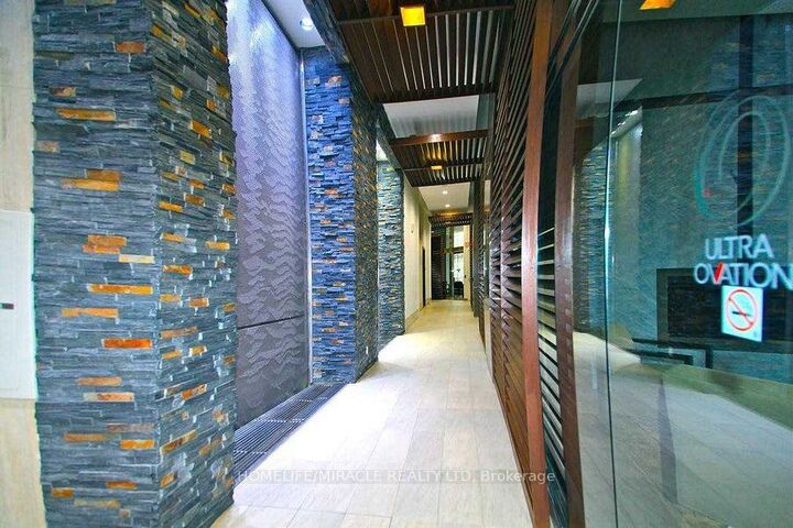 Property Photo:  330 Burnhamthorpe Road W 510  ON L5B 0E1 