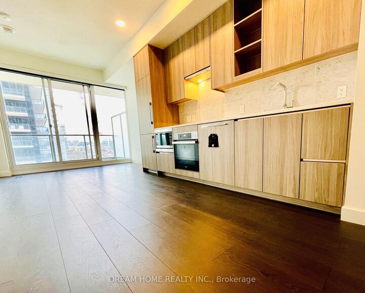 Property Photo:  95 McMahon Drive 2107  ON M2K 0H1 