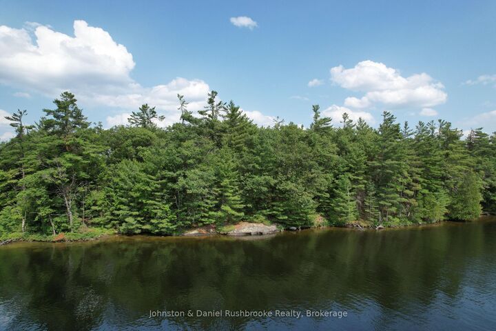 Property Photo:  2 Island 24lm (Denison) N/A  ON P1P 1R2 