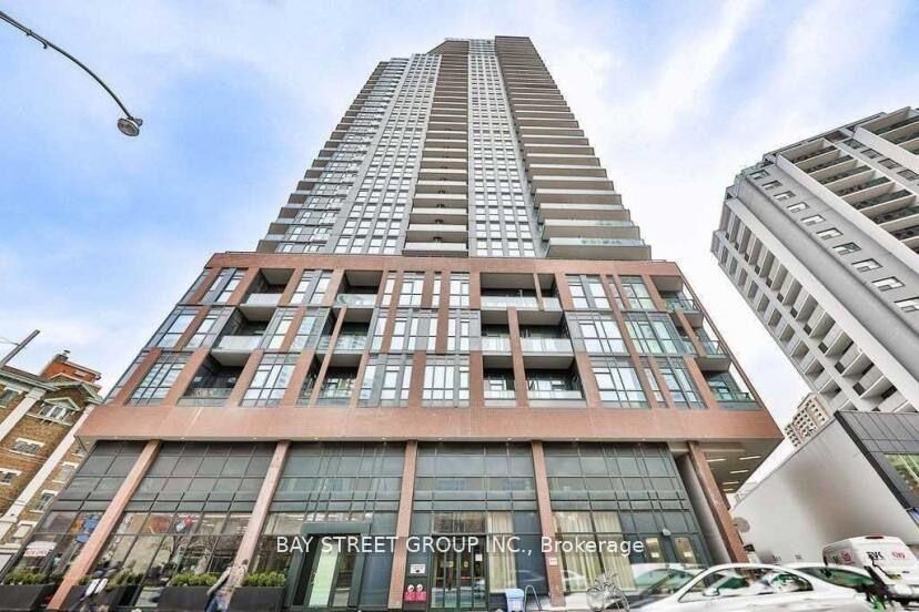 Property Photo: 159 Wellesley Street E 2511 ON M4Y 0H5