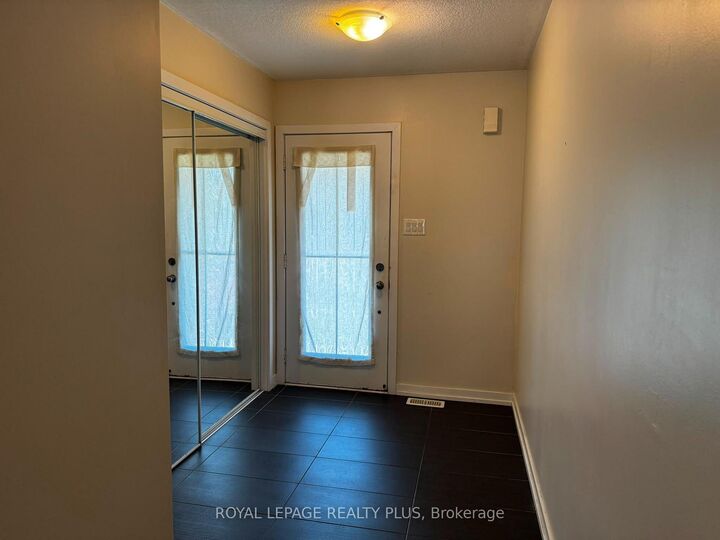 Property Photo:  4 Prestwick Street  ON L8J 0K6 