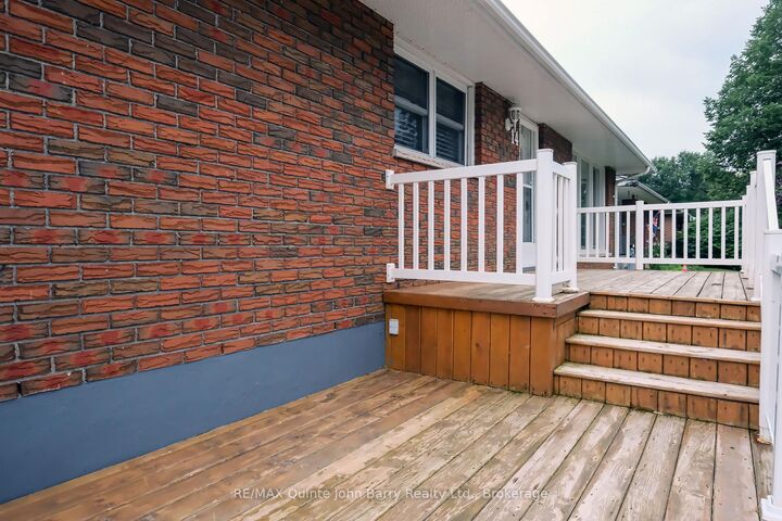 Property Photo: 14 Gould Street ON K8V 1Y6