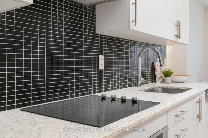 Property Photo: 352 Front Street W 2321 ON M5V 0K3