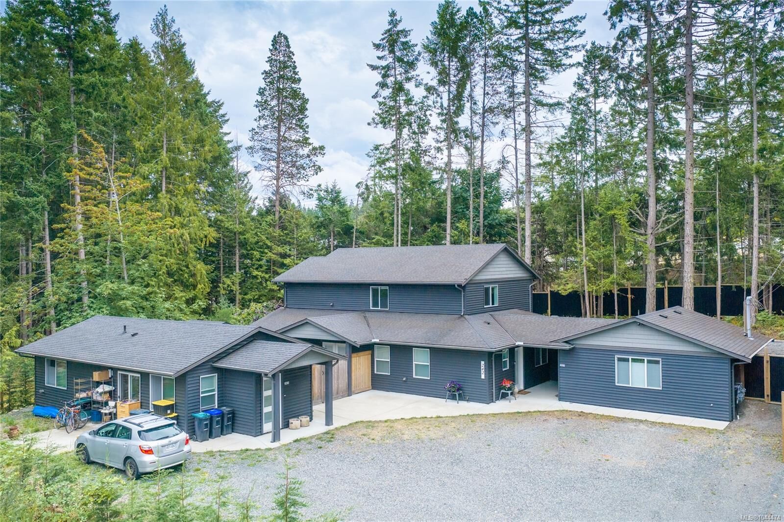 Property Photo: 242 Sunningdale Rd E BC V9K 1L3