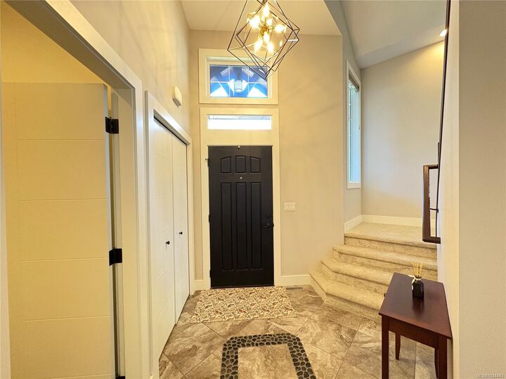 Property Photo: 6201 Lexington Pl #101 BC V9V 0A6