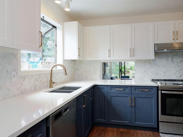 Property Photo:  1309 McKenzie Ave #9  BC V8P 2M1 