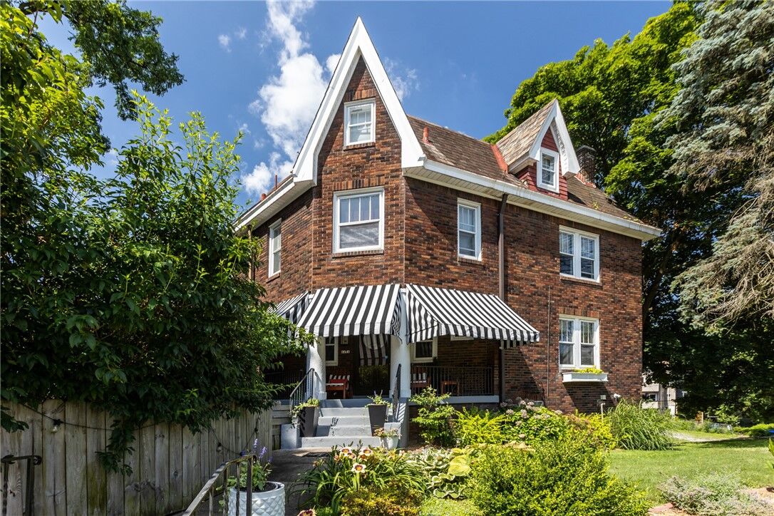 Property Photo:  5454 Wellesley Ave  PA 15206 