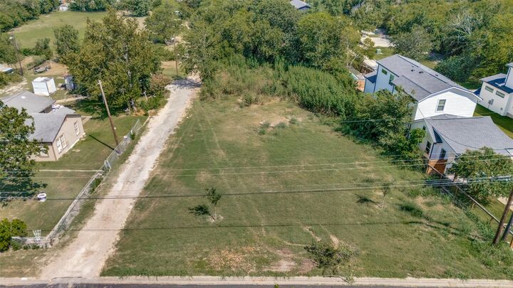 Property Photo:  2305 Thrasher Lane  TX 78741 