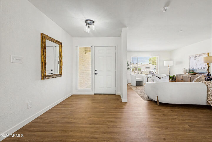 Property Photo: 4519 W Paradise Drive AZ 85304