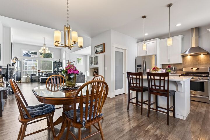Property Photo: 10166 Williams Road 3 BC V2P 5H4
