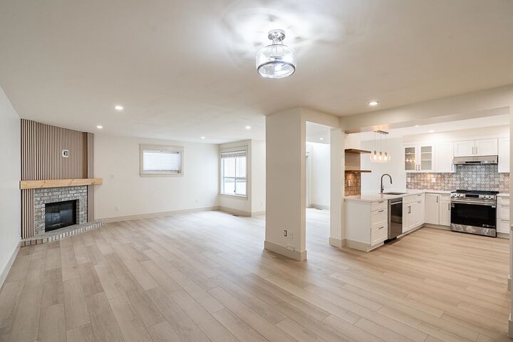 21937 48 Avenue 1304 — photo 1