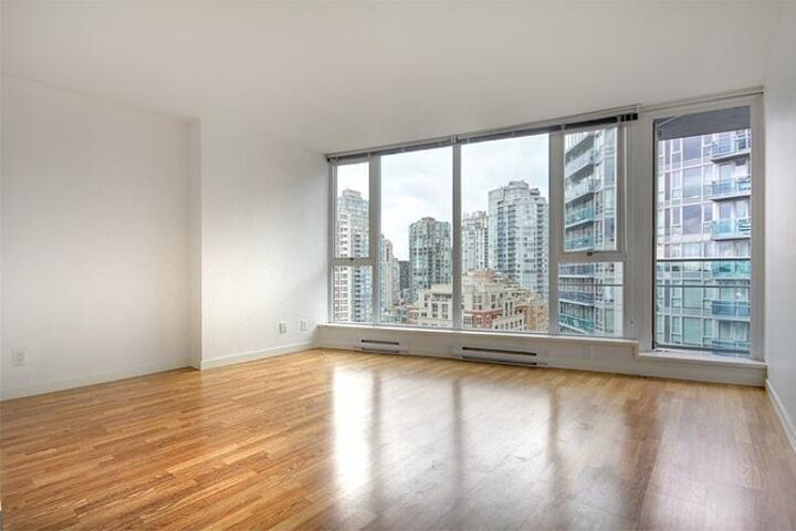 Property Photo:  233 Robson Street 2710  BC V6B 0E8 