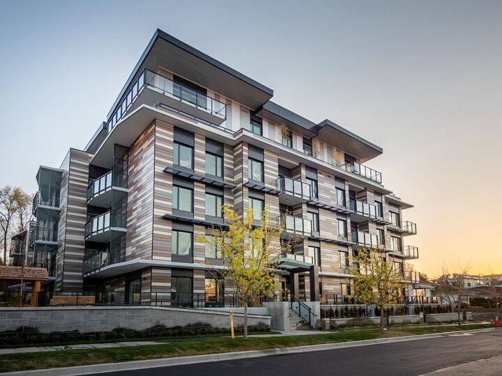 488 W 58th Avenue 302 — photo 1