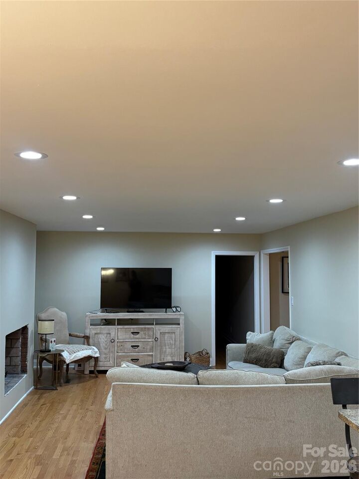 Property Photo:  412 Brackenbury Lane  NC 28270 
