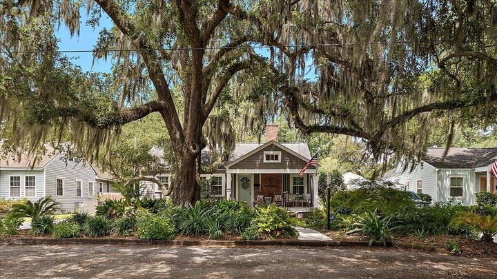 Property Photo:  1126 North Boulevard  SC 29405 