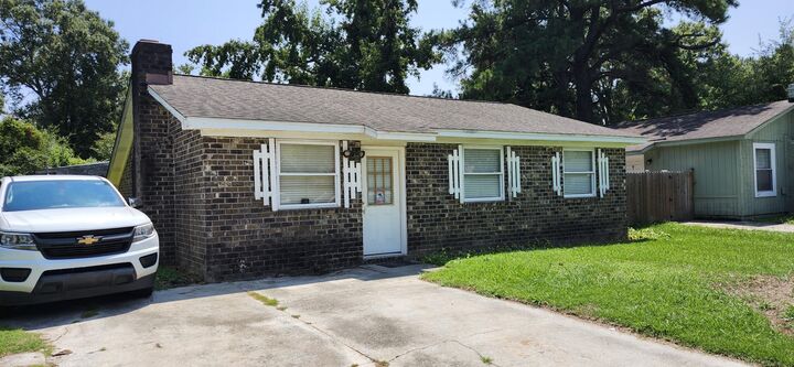 Property Photo: 12 Ferncliff Way SC 29445