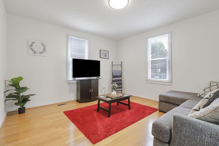 Property Photo: 120 Maud Avenue OH 43130