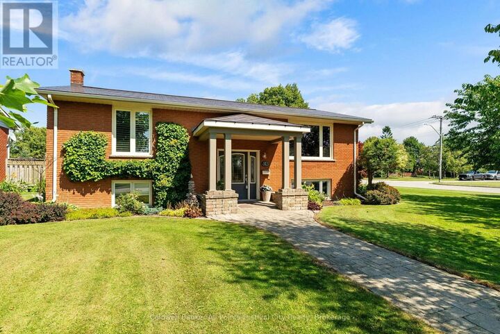 Property Photo:  323 Warren Street  ON N7A 4G1 