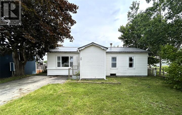 Property Photo:  20 Sherwood Place  NL A2N 1J3 