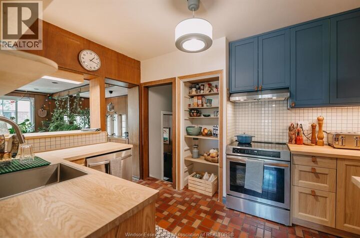 Property Photo: 2515 Windermere ON N8W 2T5