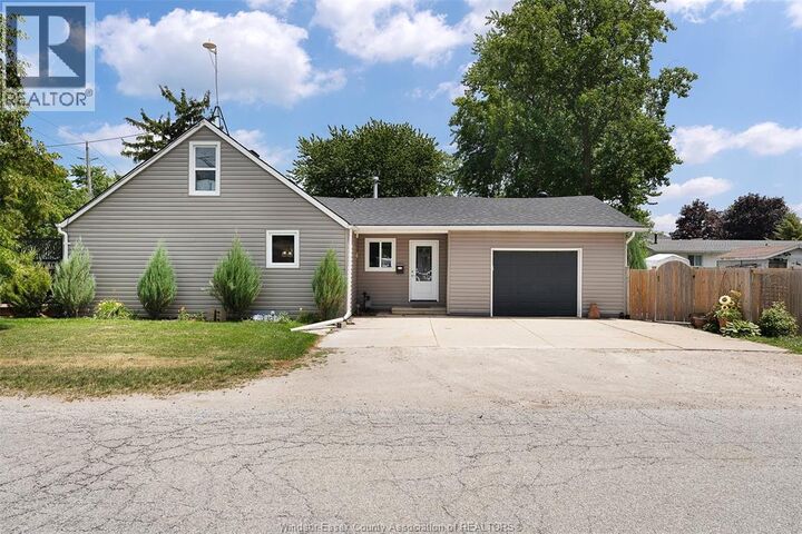 Property Photo:  430 Broadway Street  ON N0R 1A0 