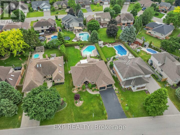 Property Photo: 57 Valleyview Crescent ON N0L 1G3