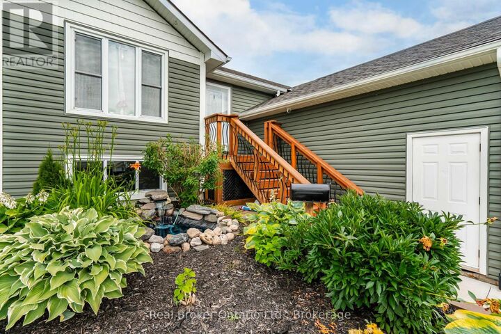Property Photo: 44 Byrnes Crescent ON L9M 1V9