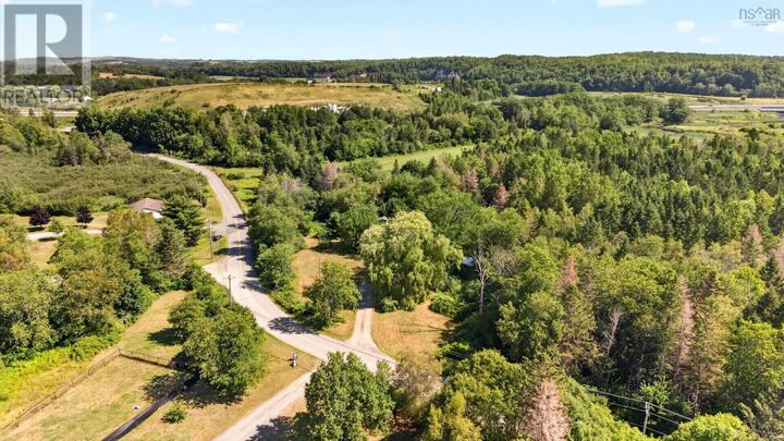 Property Photo: 82 Cemetery Road NS B0N 2E0