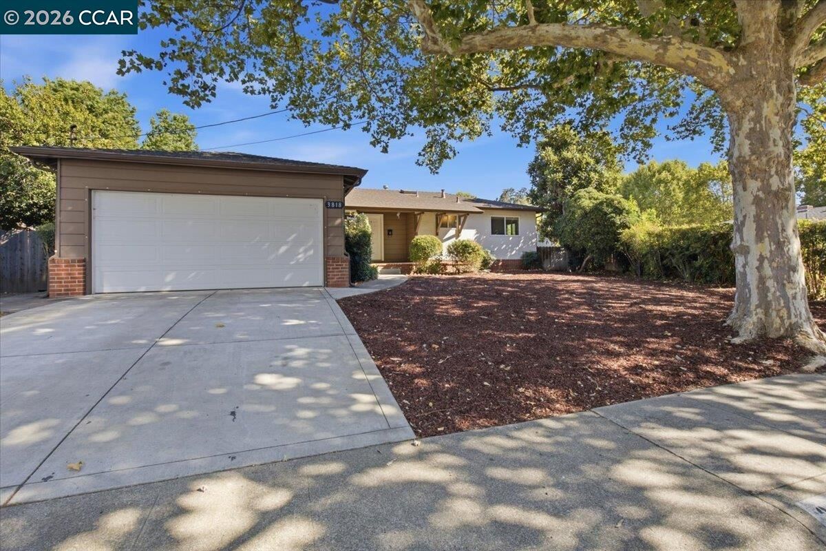Property Photo: 3818 Beechwood Dr CA 94519