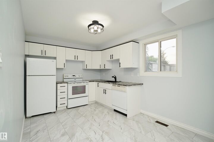 Property Photo:  1679 Lakewood Road NW  AB T6K 3B9 