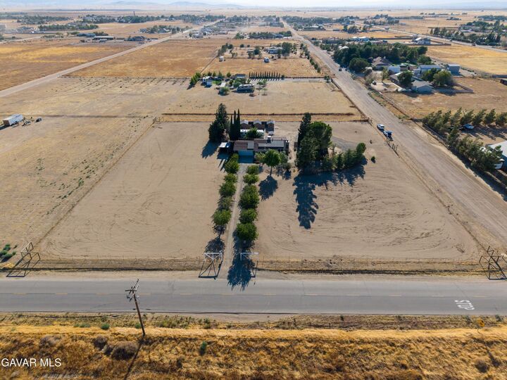 Property Photo:  49041 80th Street  CA 93536 