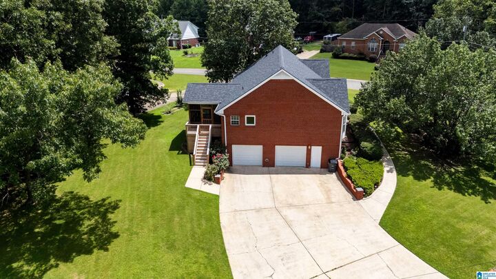 Property Photo: 6495 Aspen Lane AL 35023