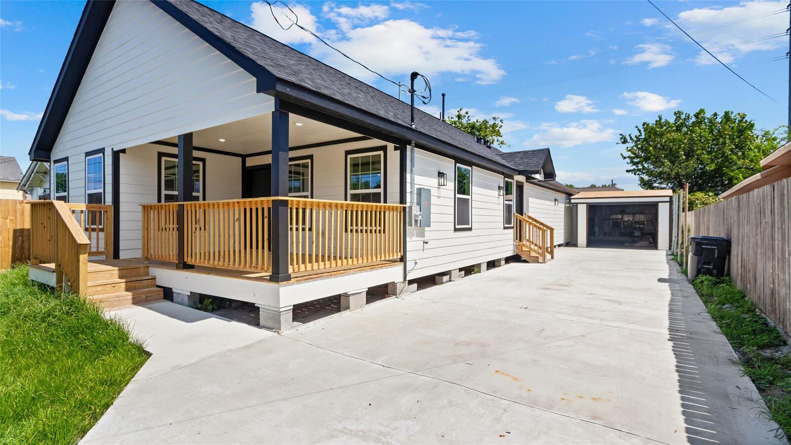 Property Photo: 6619 Canal Street TX 77011