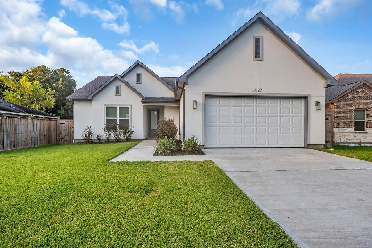 Property Photo: 2627 Carmel Street TX 77091