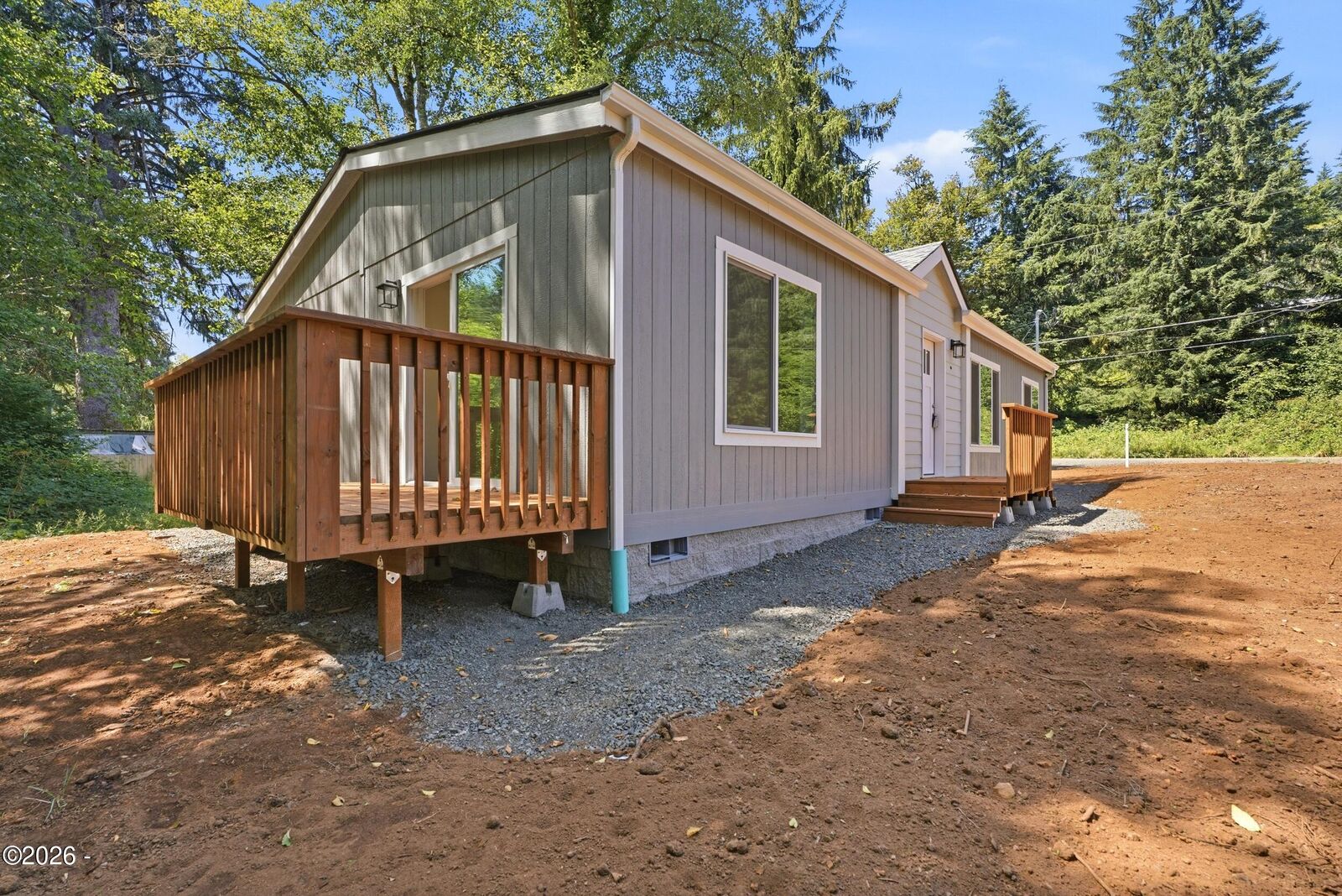 Property Photo: 620 N Wayside Loop OR 97368