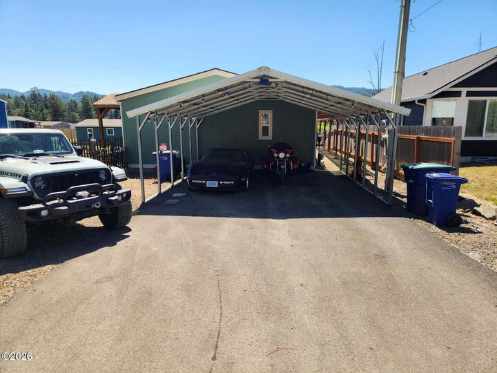 Property Photo:  50 N Westview Drive  OR 97368 
