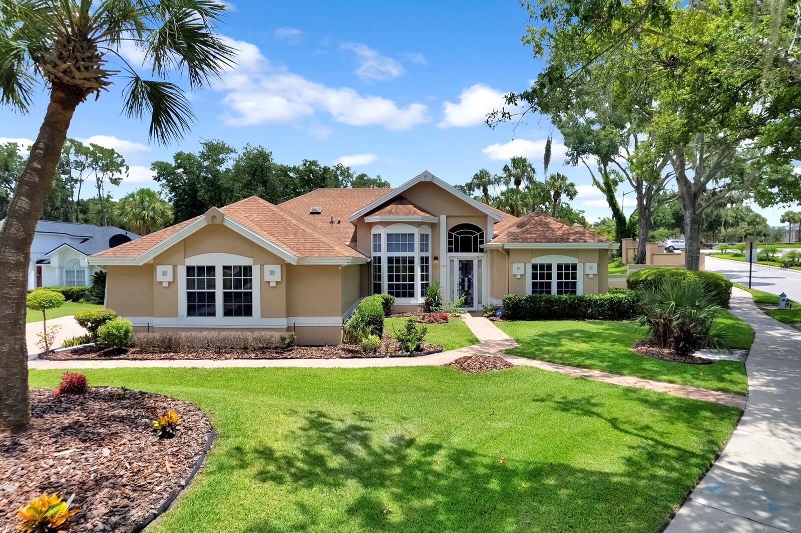 Property Photo:  6501 Fairway Cove Drive  FL 32835 