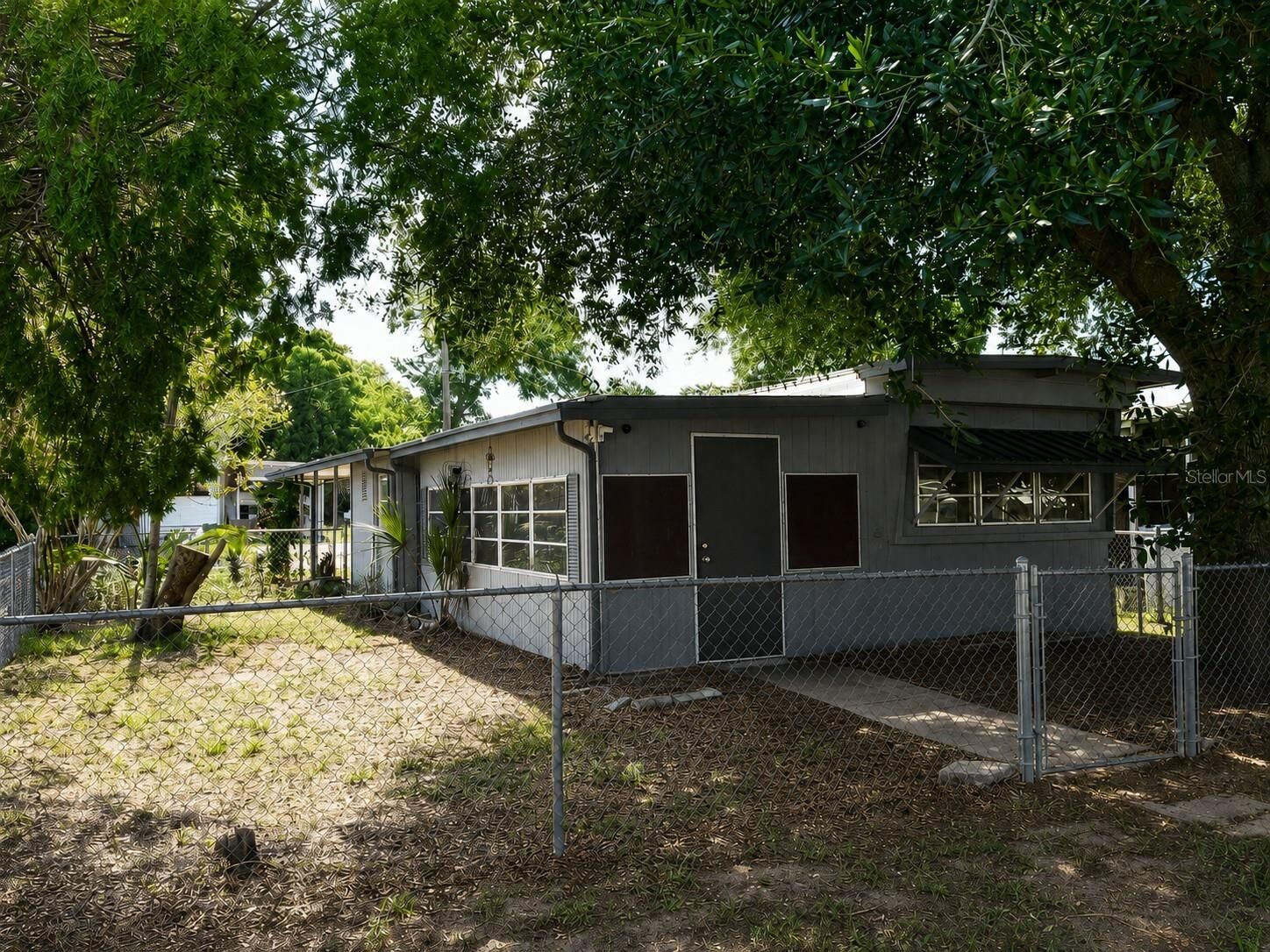 Property Photo: 6250 Connecticut Street FL 33542