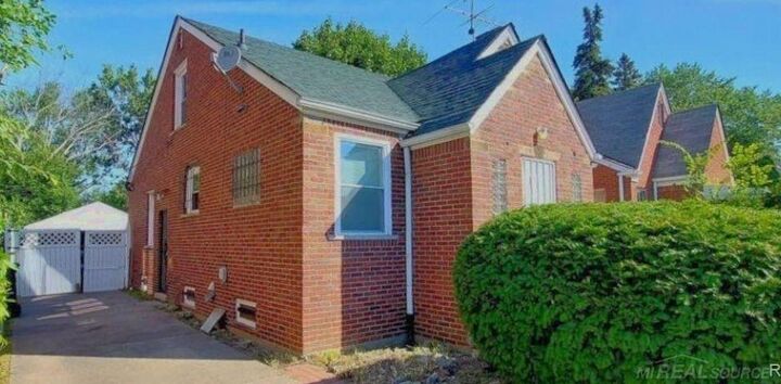 Property Photo:  12019 Nashville St Street  MI 48205 