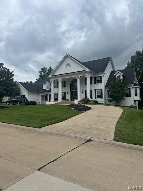 Property Photo: 12874 Thornhill Court MO 63131