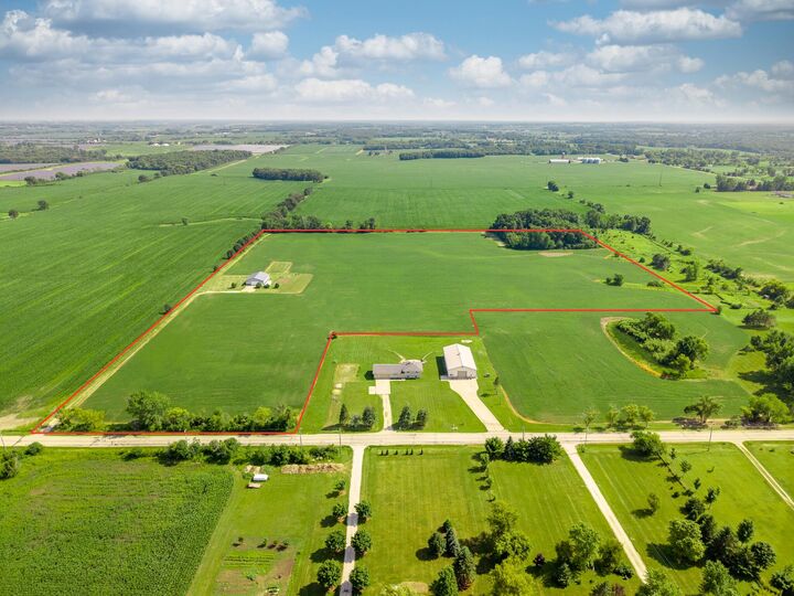 Property Photo: 21605 1st St WI 53139