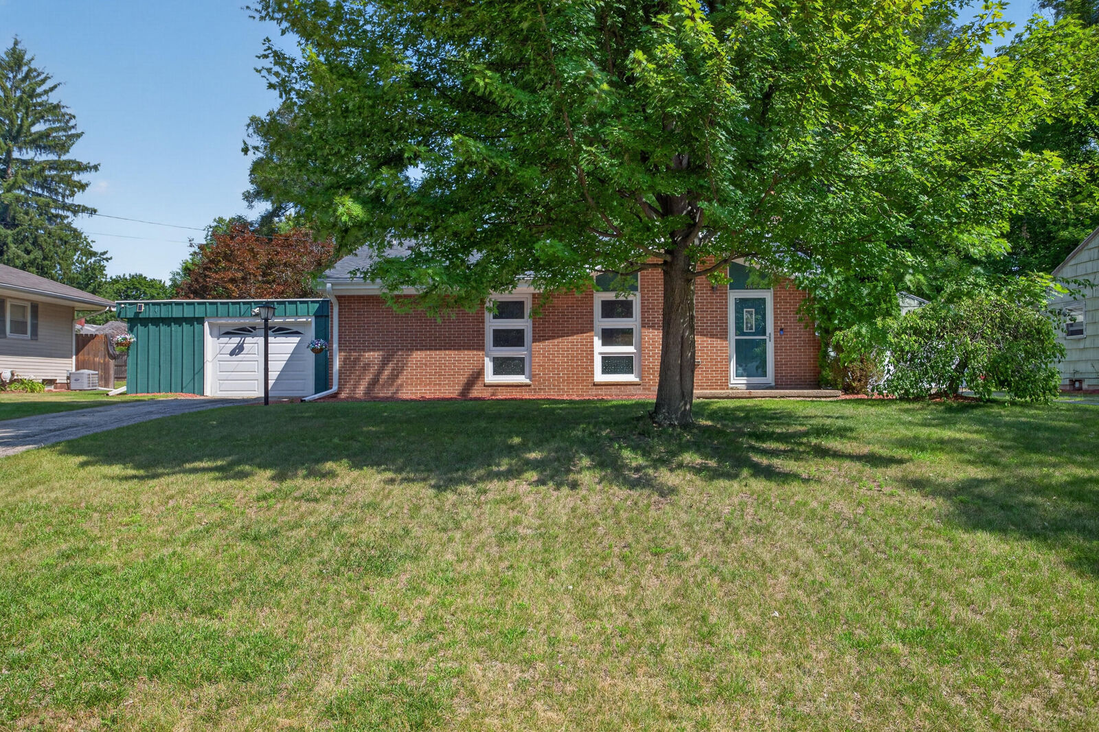 Property Photo:  5486 Sherwood Drive  MI 49201 