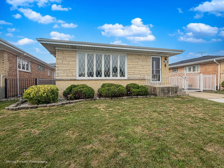 Property Photo:  8517 W Carmen Avenue  IL 60656 