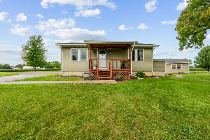 Property Photo: 8353 Burns Hill Road IL 61727