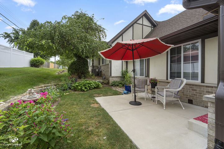 Property Photo:  1716 Willow Circle Drive 0  IL 60403 