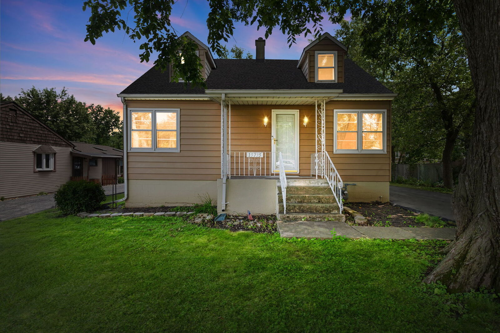 Property Photo:  