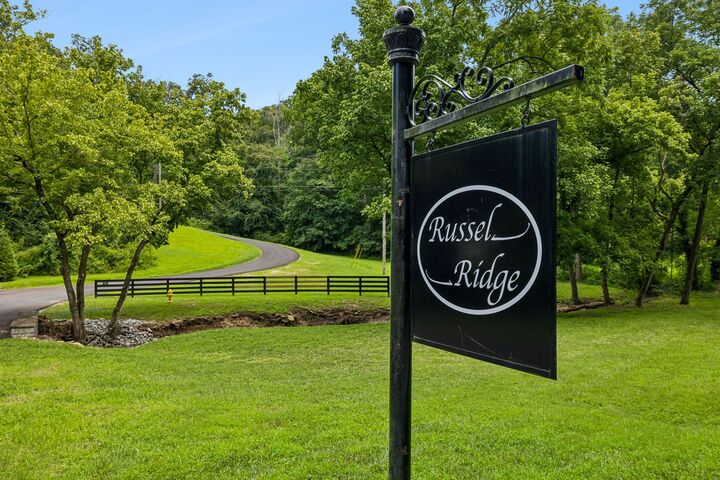 Property Photo:  6017 Russell Ridge Ln  TN 37064 