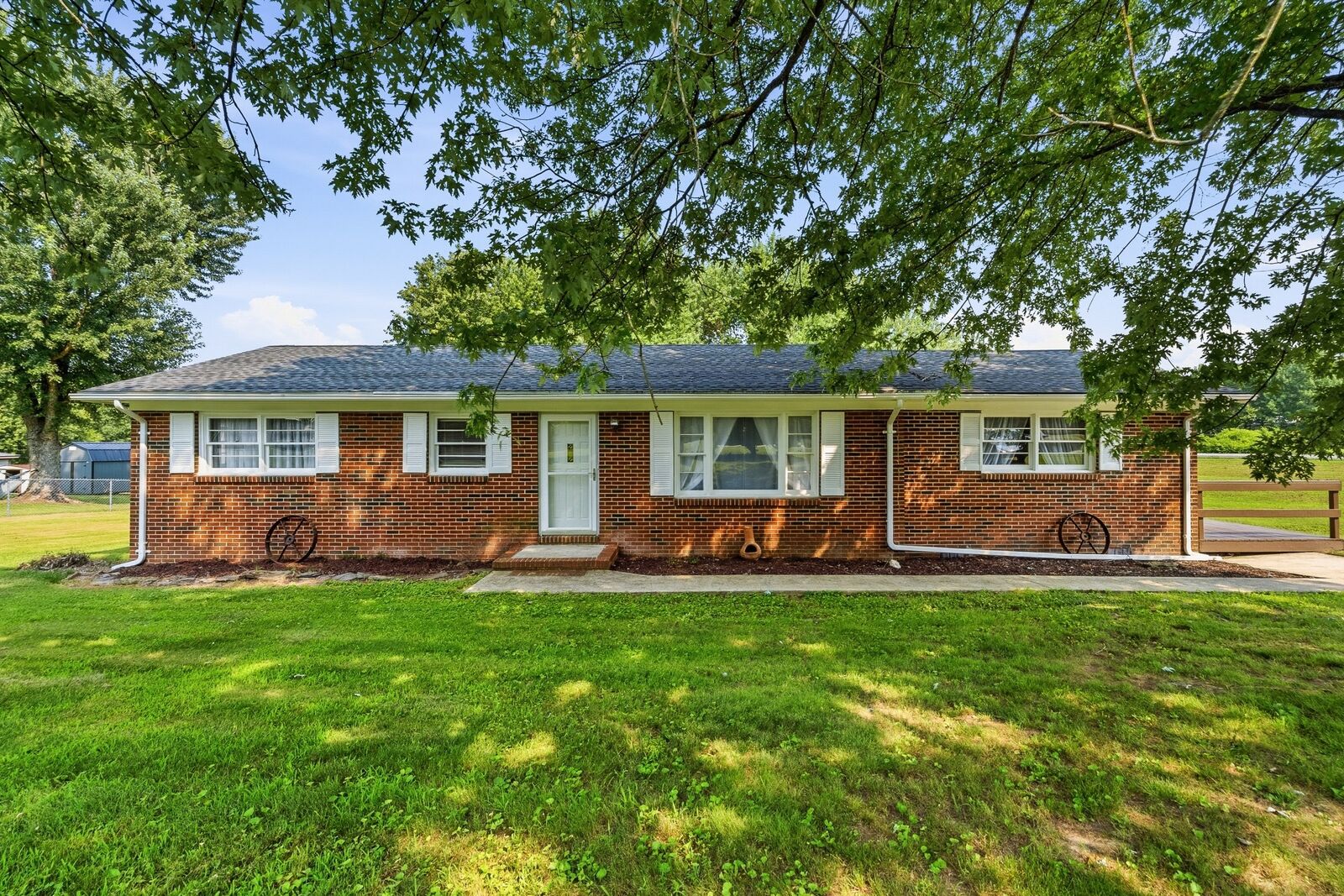 Property Photo: 464 Hurricane Ridge Rd TN 37166